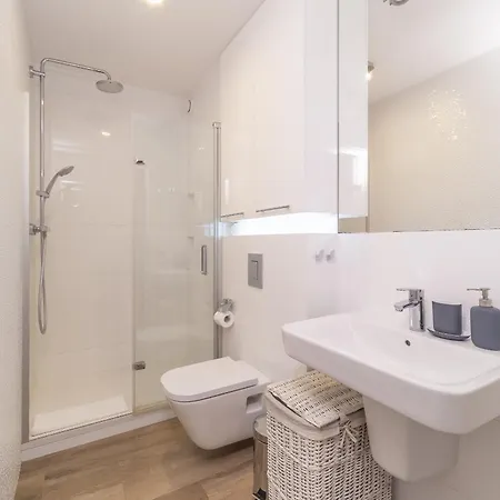 Secret Garden 150 M From The By Renters Sopot