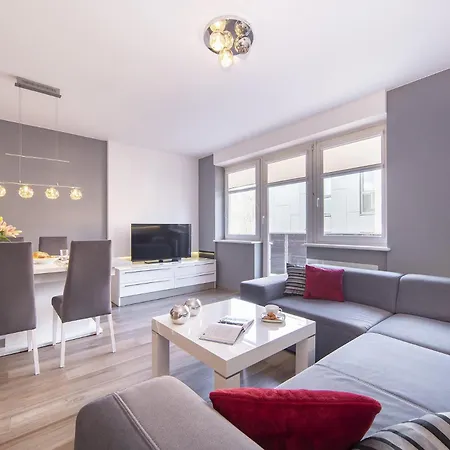 Secret Garden 150 M From The By Renters Appartement Sopot