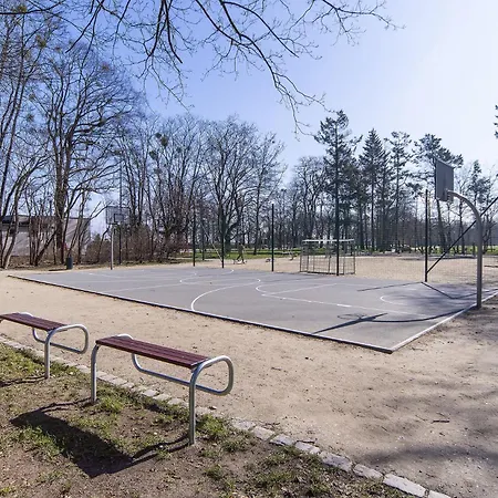 Апартаменты Secret Garden 150 M From The By Renters *