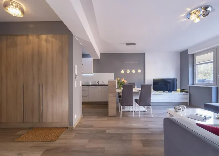 Апартаменты Secret Garden 150 M From The By Renters *