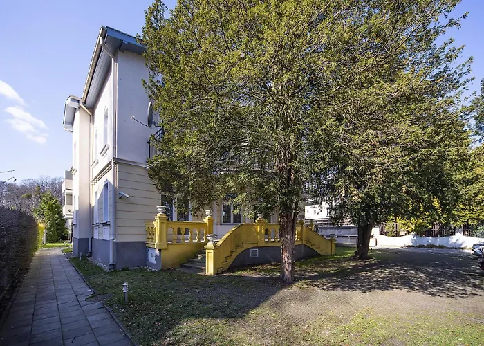 Apartment Secret Garden 150 M From The By Renters *